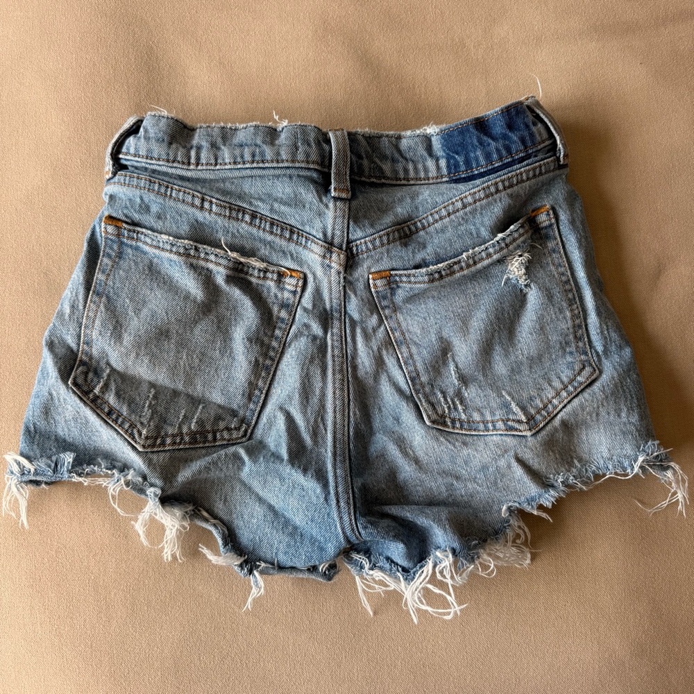 Abercrombie & Fitch High Rise Mom Short - Picture 2 of 3